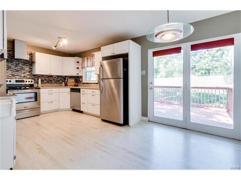719 Montbrook Dr, O'fallon, MO 63366 photo 9