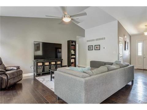 109 W Park, O'fallon, MO 63366 photo 8