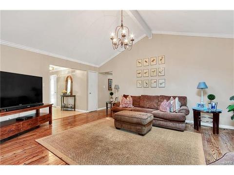 14033 Agusta Dr, Chesterfield, MO 63017 photo 4