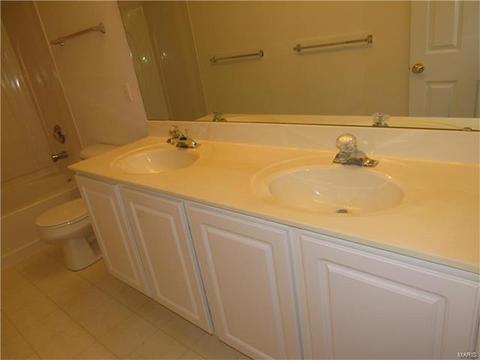 815 Brookmead Dr, O'fallon, MO 63366 photo 9