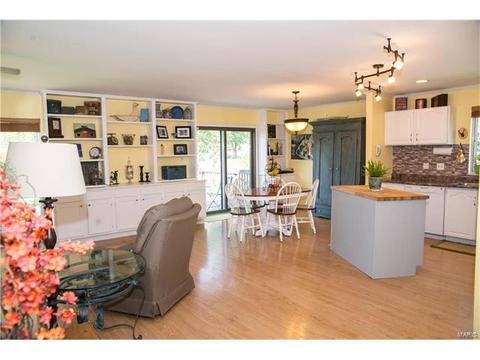 317 Oakfield Dr, Ballwin, MO 63021 photo 3