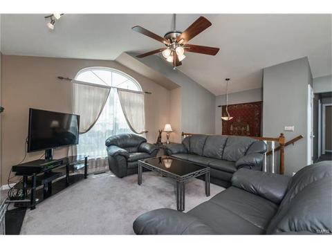 4237 Mcclay Rd, Saint Charles, MO 63304 photo 3