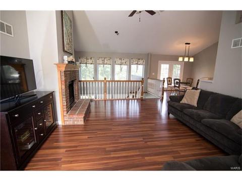12 Red Cedar Parc Ct, O'fallon, MO 63368 photo 3
