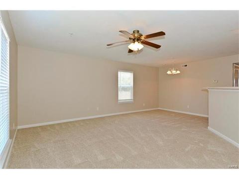 712 Homerun Dr, O'fallon, MO 63366 photo 2