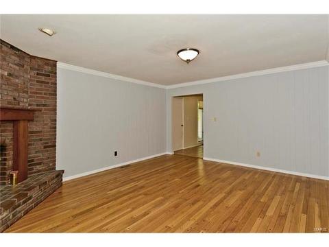 731 Penny Ct, Ballwin, MO 63011 photo 9