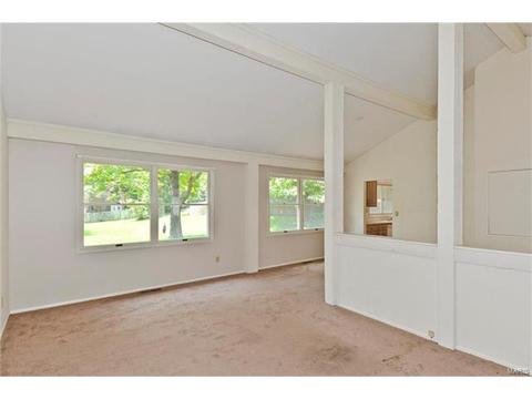 731 Penny Ct, Ballwin, MO 63011 photo 3