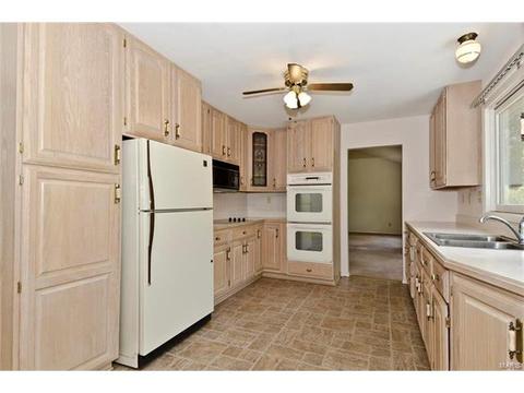 731 Penny Ct, Ballwin, MO 63011 photo 11