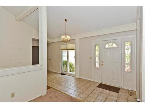 731 Penny Ct, Ballwin, MO 63011 photo 2