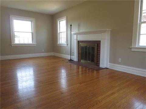 7812 Rosedale, Saint Louis, MO 63121 photo 5