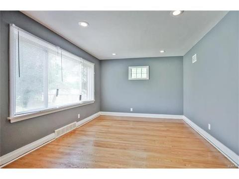 6710 Donald, Saint Louis, MO 63121 photo 4