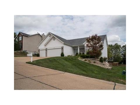 17464 Hilltop Rdg, Eureka, MO 63025 photo 2