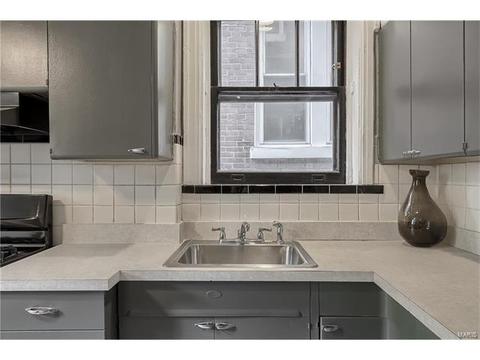 4337 S Compton Ave, Saint Louis, MO 63111 photo 21