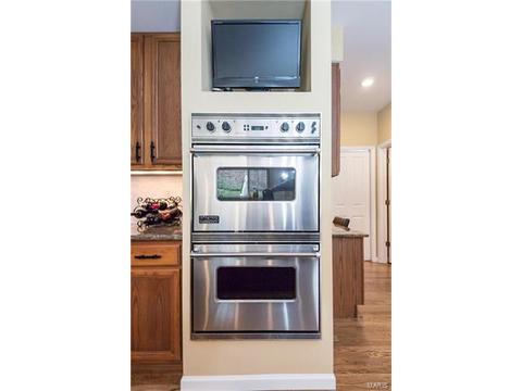 16736 Highland Summit Dr, Ballwin, MO 63011 photo 12
