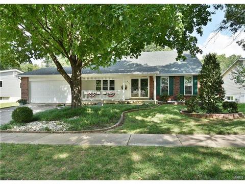 810 Courtland Pl, Manchester, MO 63021 photo 1
