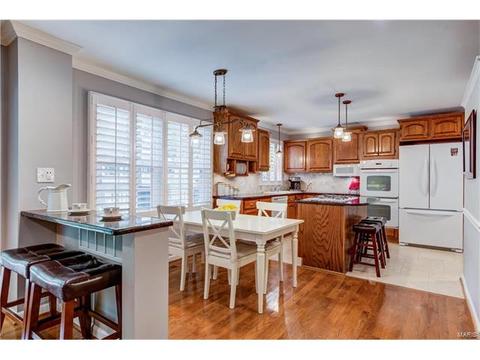 744 Berquist, Ballwin, MO 63011 photo 5
