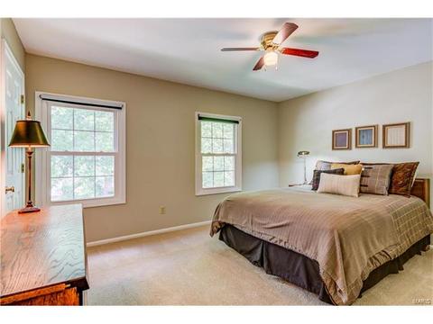 744 Berquist, Ballwin, MO 63011 photo 21