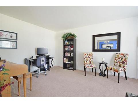 912 Parkfield Ter, Ballwin, MO 63021 photo 8