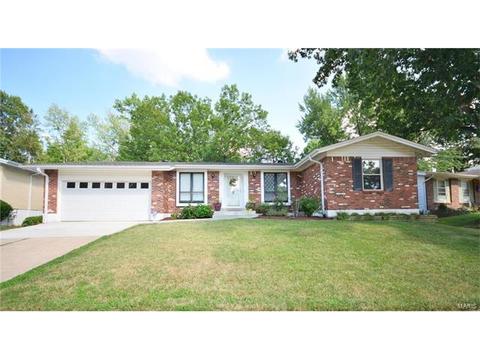 912 Parkfield Ter, Ballwin, MO 63021 photo 1