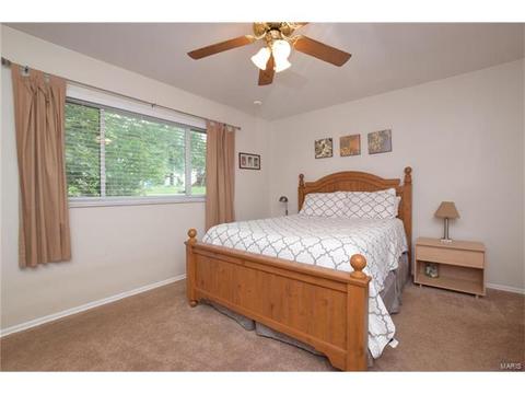 912 Parkfield Ter, Ballwin, MO 63021 photo 10