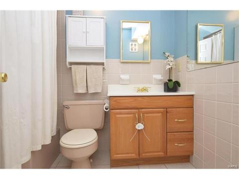 912 Parkfield Ter, Ballwin, MO 63021 photo 14