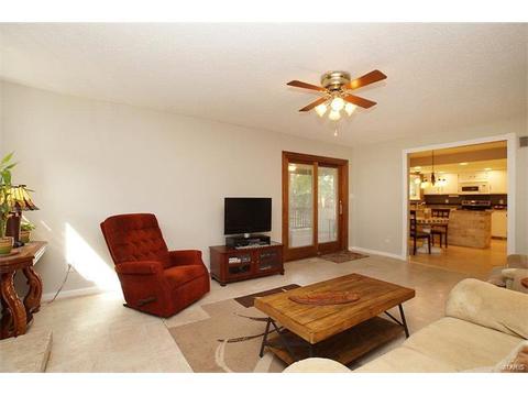 800 Eaglebrooke, Ballwin, MO 63021 photo 9
