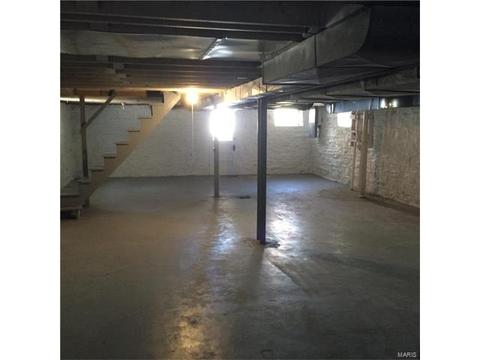 5631 Gresham Ave, Saint Louis, MO 63109 photo 9