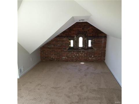 5631 Gresham Ave, Saint Louis, MO 63109 photo 10
