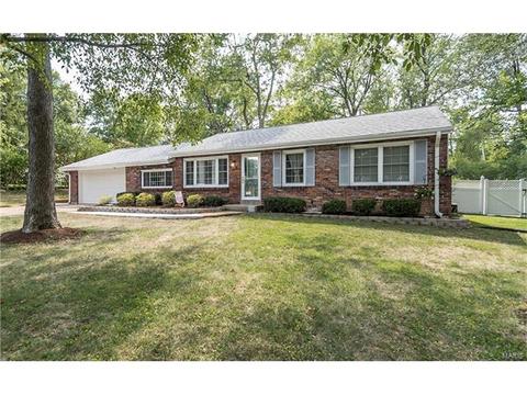 233 Dennison Dr, Ballwin, MO 63021 photo 1