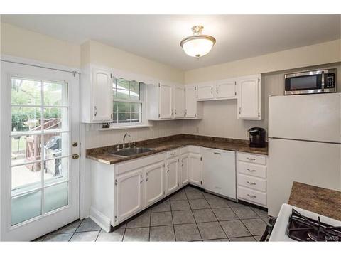 233 Dennison Dr, Ballwin, MO 63021 photo 9