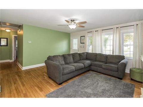 233 Dennison Dr, Ballwin, MO 63021 photo 3