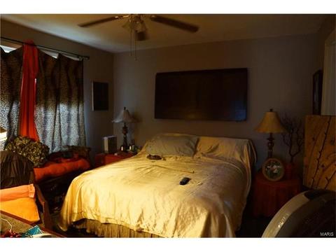 5704 Beldon, Saint Louis, MO 63136 photo 5