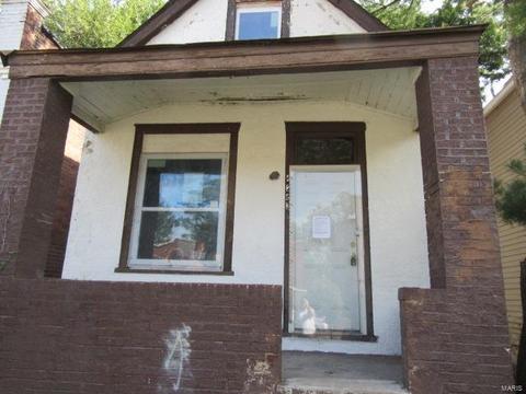 4263 E Farlin Ave, Saint Louis, MO 63115 photo 1