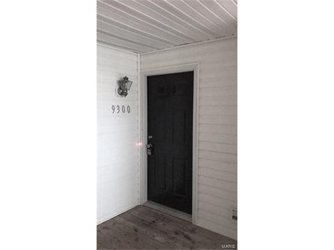 9300 Spring Creek Ln, O'fallon, MO 63368 photo 2