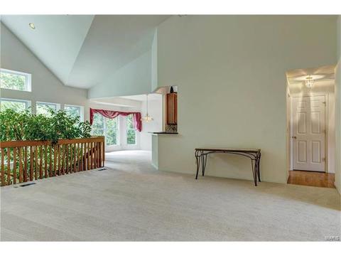 927 Timber Glen Ln, Ballwin, MO 63021 photo 9