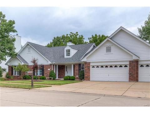 927 Timber Glen Ln, Ballwin, MO 63021 photo 3