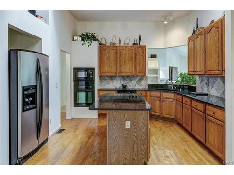 927 Timber Glen Ln, Ballwin, MO 63021 photo 12