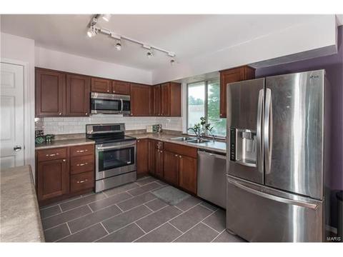 428 Tailor Ln, O'fallon, MO 63368 photo 3