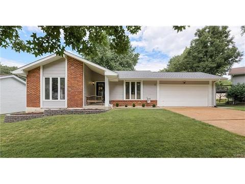 197 Tortuna, Ballwin, MO 63021 photo 2