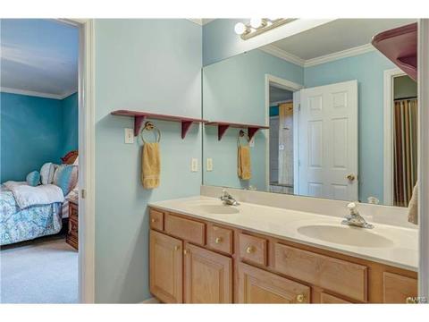 2444 Clarjon Dr, Ballwin, MO 63021 photo 38