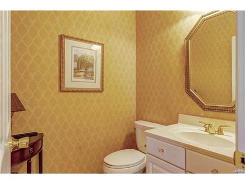 2444 Clarjon Dr, Ballwin, MO 63021 photo 24