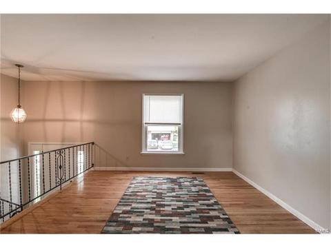 895 Napoli, Ballwin, MO 63021 photo 5