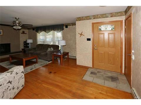 213 Cordes St, O'fallon, MO 63366 photo 2