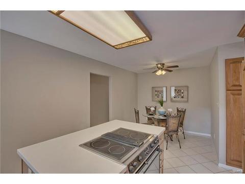 542 Meadow Bridge Dr, Ballwin, MO 63011 photo 13