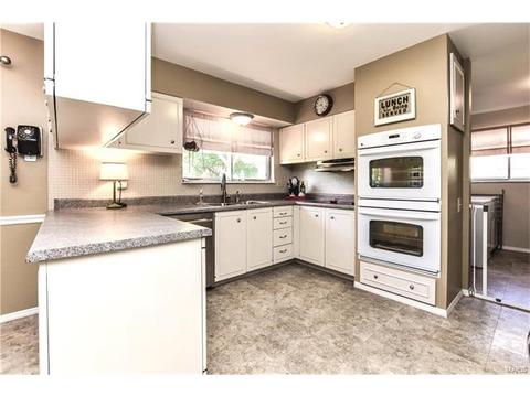 305 Baxter Rd, Ballwin, MO 63011 photo 14