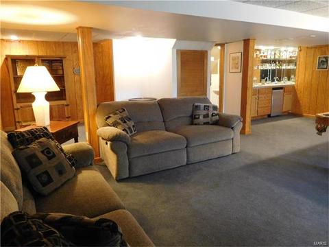 1155 Richland Mdws, Ballwin, MO 63021 photo 32