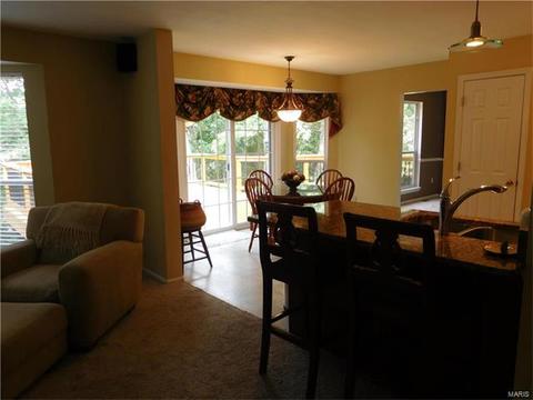 1155 Richland Mdws, Ballwin, MO 63021 photo 12