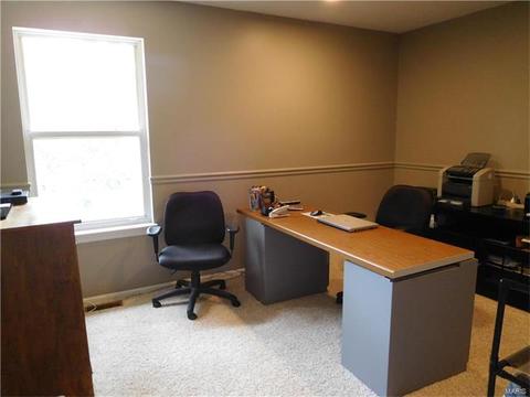 1155 Richland Mdws, Ballwin, MO 63021 photo 28