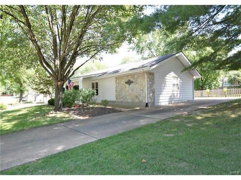 372 Greenmore Dr, Ballwin, MO 63011 photo 2