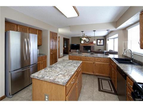 2170 Beckewith Trl, O'fallon, MO 63368 photo 3