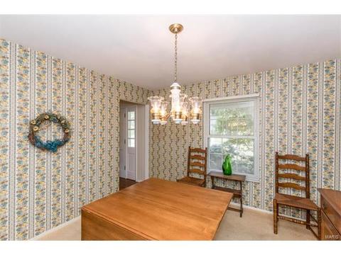 111 Breezeview Dr, Ballwin, MO 63021 photo 5